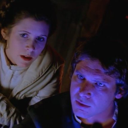el-imperio-contraataca-star-wars-the-empire-strikes-back-episodio-5-35-persecucion-imperial-han-solo-y-leia-halcon-milenario-oculto-en-star-destroyer-escape-del-campo-de-asteroides