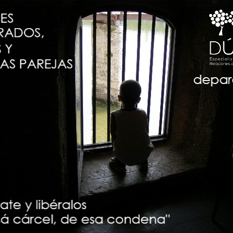 El niño y barrotes.JPG